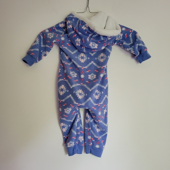 Carter's Blue and Pink Fuzzy Open Foot One Piece, 9 Months - Picture 5 of 10